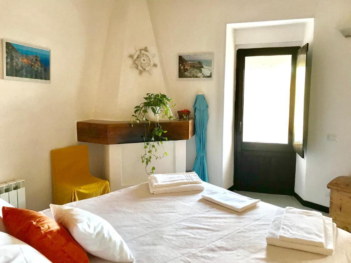 La Marina Tower Apartment With Private Sea View Terrace Вернацца Екстер'єр фото